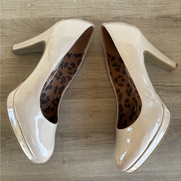 Unlisted Kenneth Cole Womens Film Maker Pump Beige Platform Heels Slip On 9 - Picture 6 of 9